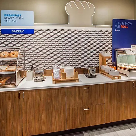 Holiday Inn Express Hotel & Suites Mount Airy By Ihg-2