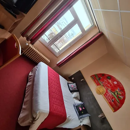 HOSTELLERIE du CANTAL-3