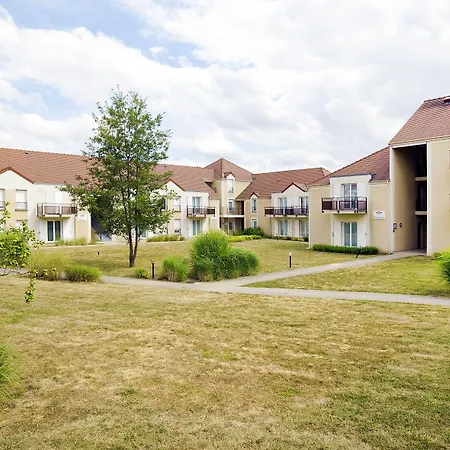 Residhome Roissy Village-3