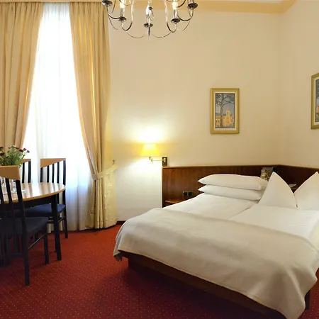 Hotel Am Kochbrunnen-3
