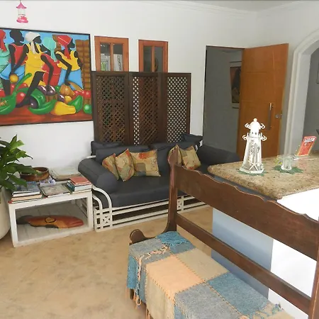 Hotel Pousada Iracemar, 60m da Praia da Enseada, Piscina Aquecida ao Ar Livre para Relaxar em Qualquer Estação, Café da Manhã, Estacionamento, Recepção 24h, Aproveite o Mar, Passeios e Atividades Náuticas a 100 metros-2
