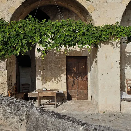 Sextantio Le Grotte Della Civita-2