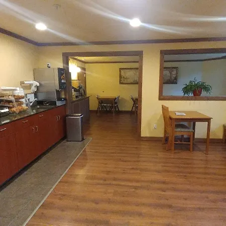 Palace Inn & Suites-2