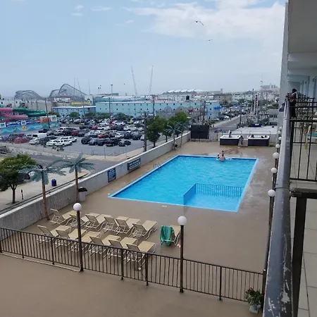 Beach Terrace Motor Inn-3