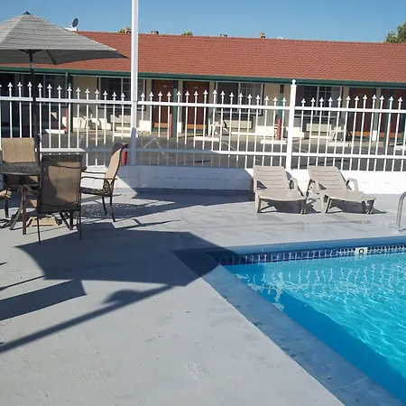 Holiday Motel Oakdale-3