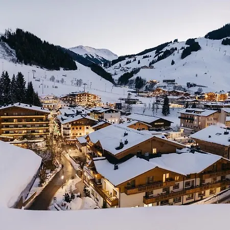Hotel Alpine Palace-3