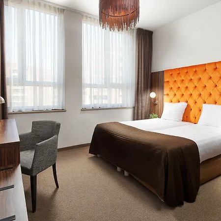 Hotel La Reine-3