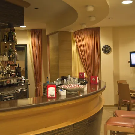 City Hotel-3