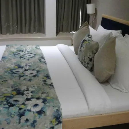 Hotel Suncity Apollo - Gateway Of India-2