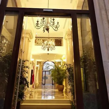 Le Patio Boutique Hotel Beirut Downtown-3