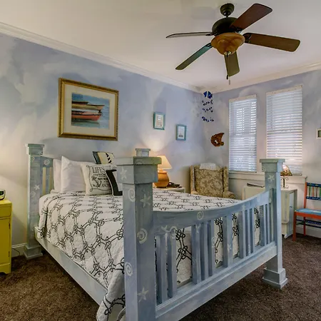 Anchor Inn Nsb Bed And Breakfast-3