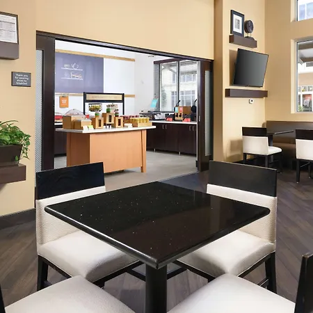 Hampton Inn & Suites Chattanooga Downtown-2