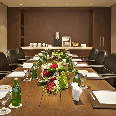 Oaks Liwa Executive Suites-3