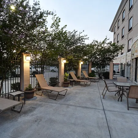 Holiday Inn Express & Suites Del Rio By Ihg-2