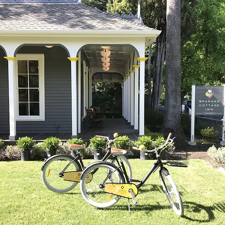 Brannan Cottage Inn-3