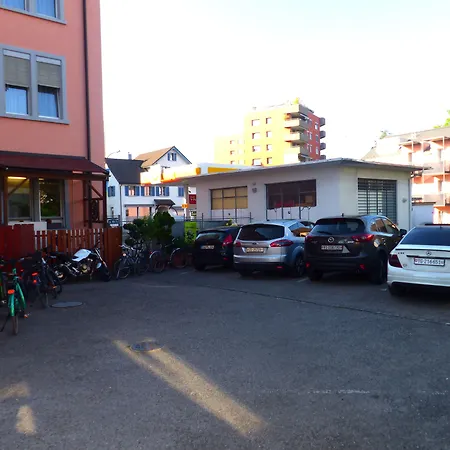 Plaza-3