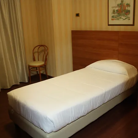 Hotel 2C-3