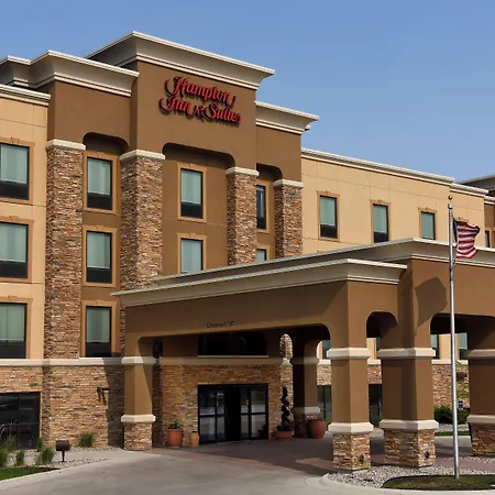 Hampton Inn & Suites Fargo Medical Center-3