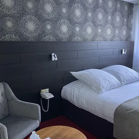 The Originals City, Hôtel du Château, Pontivy (Inter-Hotel)-2