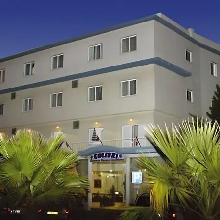 Hotel Residencial Colibri-3