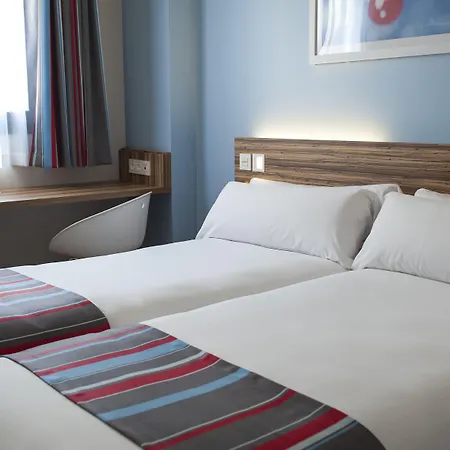 Travelodge Valencia Aeropuerto-3