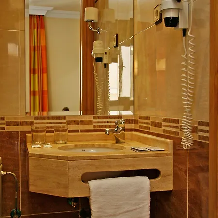 Hostal Victoria I-3