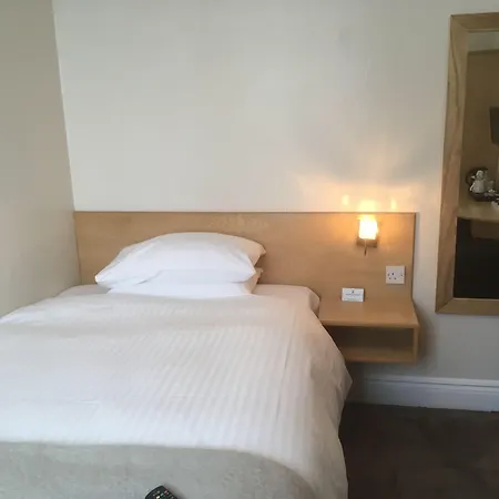 Elmdon Lodge-3