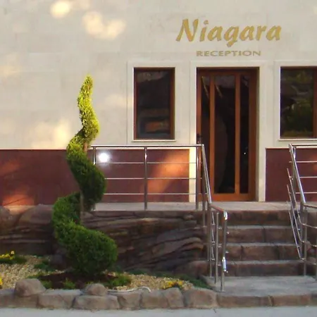 Family Hotel Niagara-2