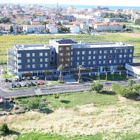 Cosmopolitan Hotel-3