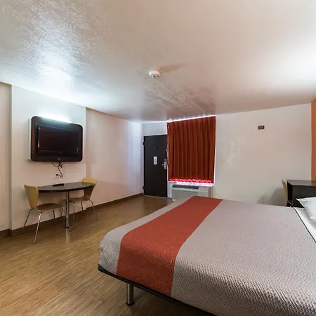 Motel 6-Uvalde, Tx-2