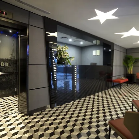 Hotel 81 Premier Hollywood-2