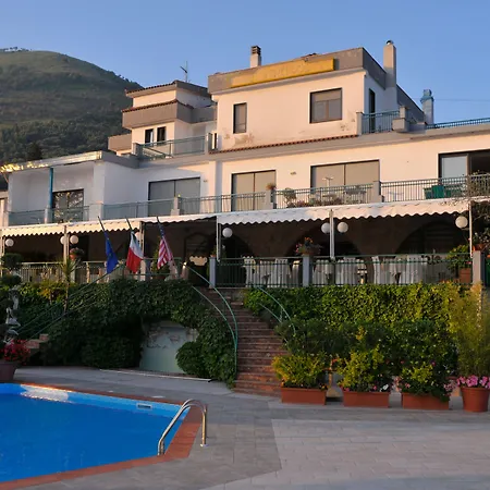 Hotel Diecimare-2