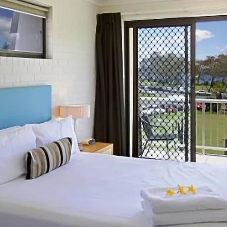 Main Beach Apartments-2