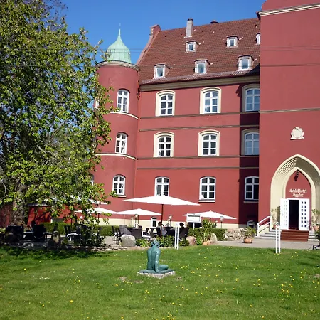 Hotel Schloss Spyker-3