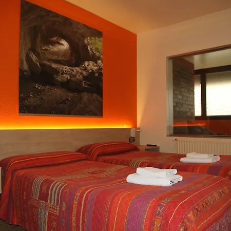 Hostal Acella-3