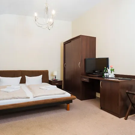 Upper Room Hotel Kurfuerstendamm-3
