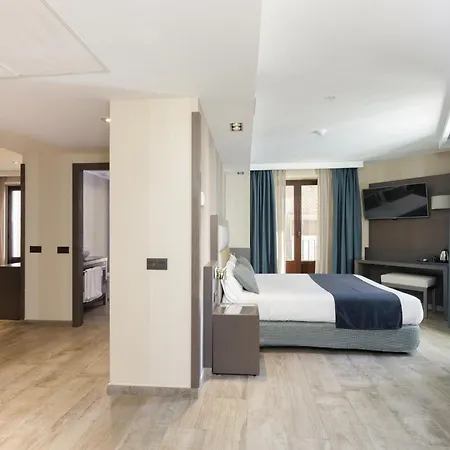 Hotel Reina Cristina-3