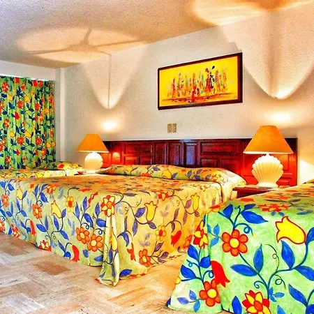 Sands Acapulco Hotel & Bungalows-3