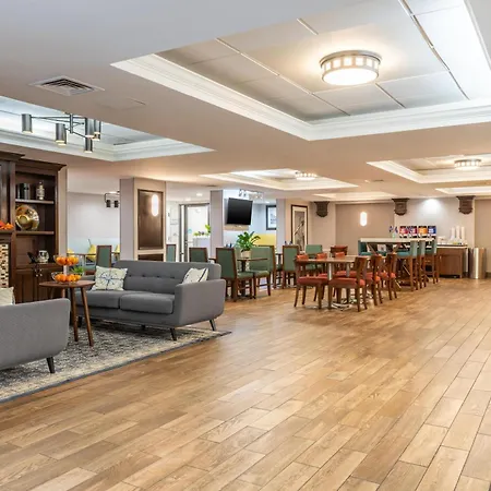 Hampton Inn Portsmouth Central-3