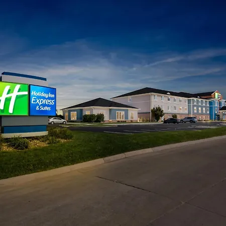 Holiday Inn Express Hotel & Suites Council Bluffs - Convention Center Area By Ihg-3