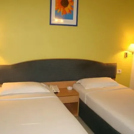 Hotel Oriental Inn-3