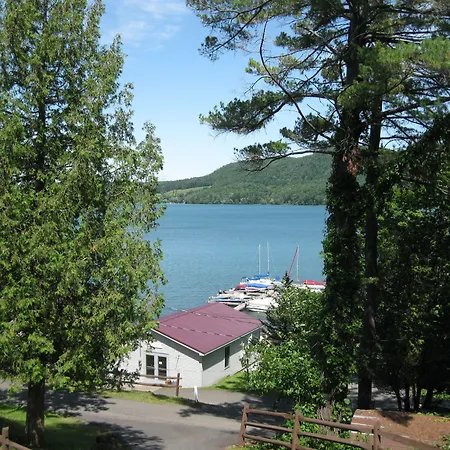 Lake 'N Pines Motel-2