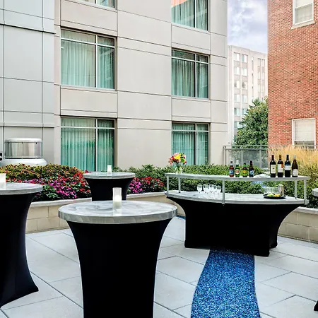 Courtyard By Marriott Washington, D.C./Foggy Bottom-3