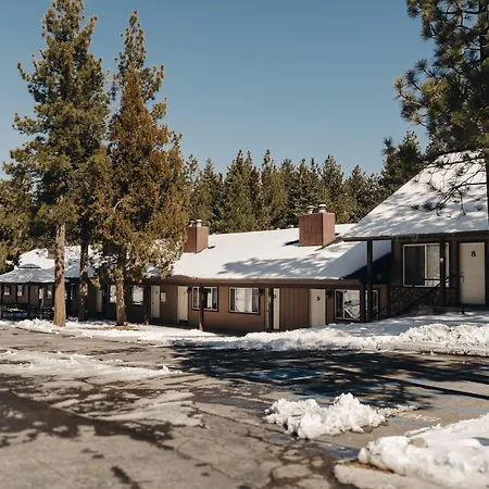 Vintage Lakeside Inn-2