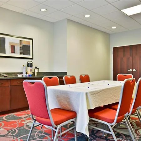 Holiday Inn Express & Suites Utica By Ihg-2