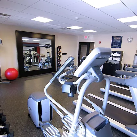 Hampton Inn & Suites Grand Forks-3