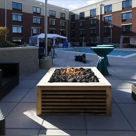 Hampton Inn & Suites Chapel Hill/Carrboro-2