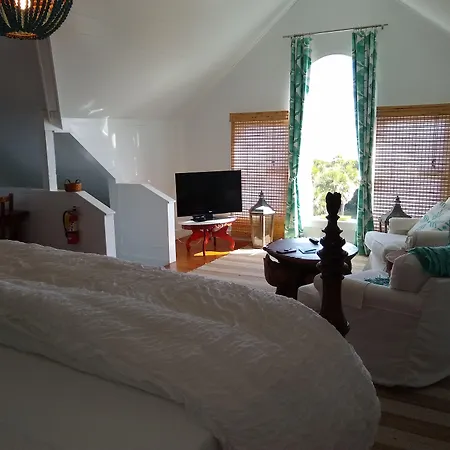 Surf Song Bed & Breakfast-2