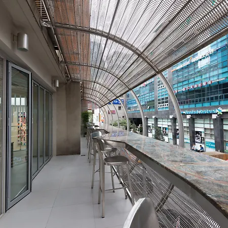 Metro Hotel Myeongdong-2