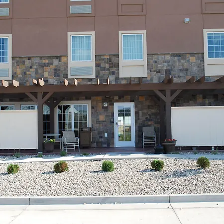 Landmark Suites - Williston-2